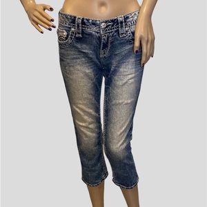 Rock Revival Factory Distressed Whiskering Low Rise Capri Jeans Size 27 EUC
